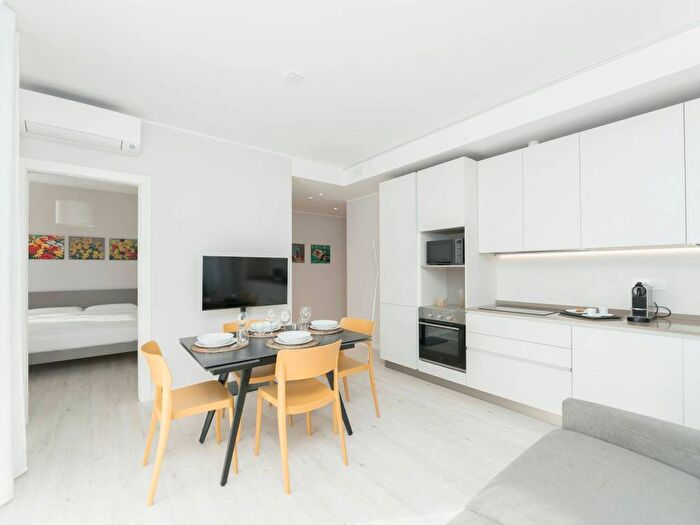 Appartamento monolocale in affitto in Via Alfredo Comandini, Maggiolina, Milano