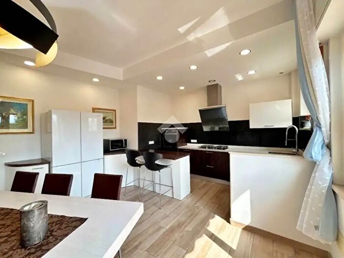 Appartamento con 5 locali in vendita in Via Roma, Morciano Di Romagna