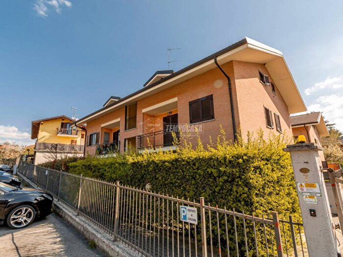 Appartamento trilocale in affitto in Via FRATELLI CERVI, Centro, Avigliana