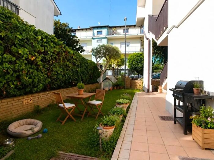 Casa trilocale in vendita in Via Gole di Celano, Pescara