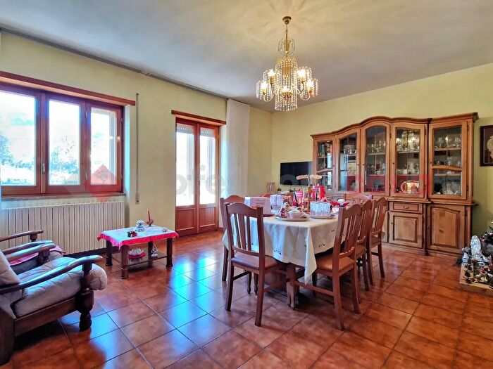 Casa con 7 locali in vendita in Via dei Colli, Scoppito