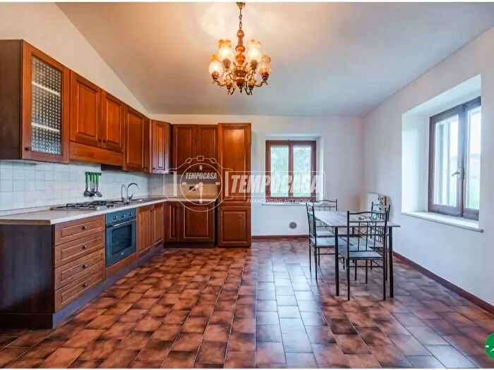 Appartamento quadrilocale in vendita in Via Colombaro, Scandiano