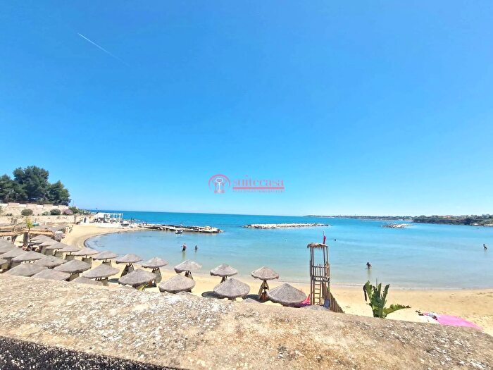 Appartamento con 5 locali in vendita in Via Lungomare Cristoforo Colombo, Trani