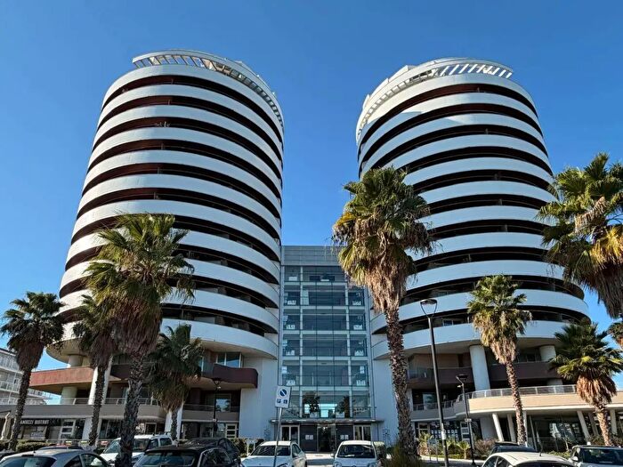 Appartamento trilocale in vendita in Via Largo Filomena Delli Castelli, Pescara