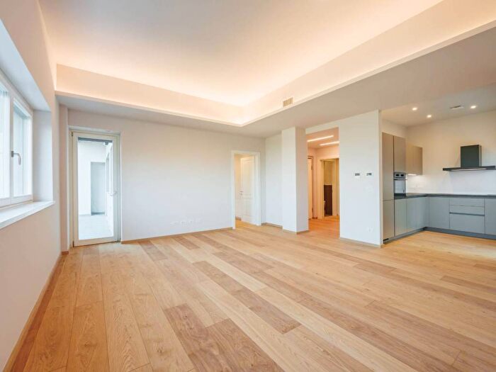 Appartamento trilocale in affitto in Viale Venticinque Aprile, Cavoretto, Torino