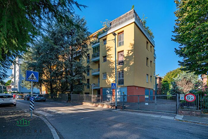 Appartamento quadrilocale in vendita in Via Pellegrino Antonio Orlandi, Bologna