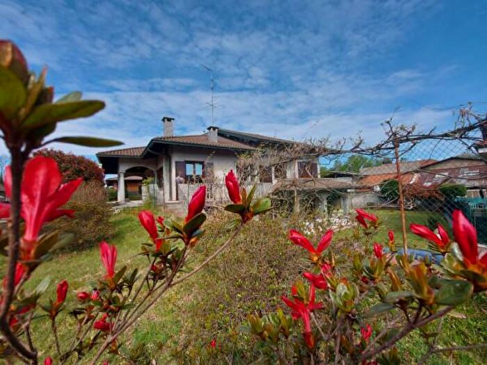 Casa con 5 locali in vendita in Via Riale, Castelletto Sopra Ticino