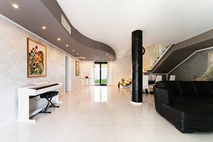 Casa quadrilocale in affitto in Via Stazzu Canu, Osseddu, Olbia