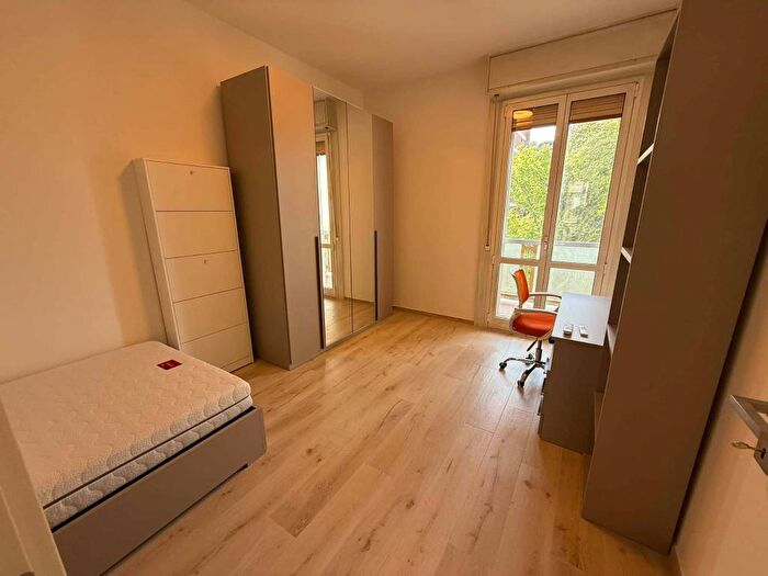 Appartamento con 5 locali in affitto in Via Ermete Zacconi, San Donato, Bologna