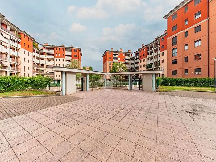 Appartamento bilocale in vendita in Viale Rimembranze, Lainate