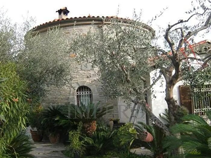 Casa con 8 locali in vendita in Via Ciabauda, Ventimiglia