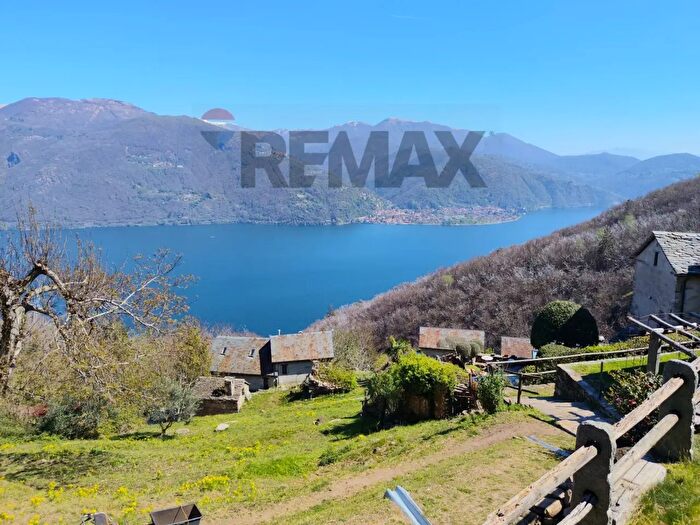 Casa con 5 locali in vendita in Cannobio