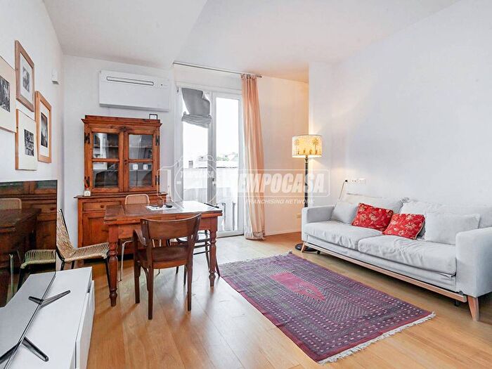 Appartamento bilocale in affitto in Via COLA MONTANO, Isola, Milano