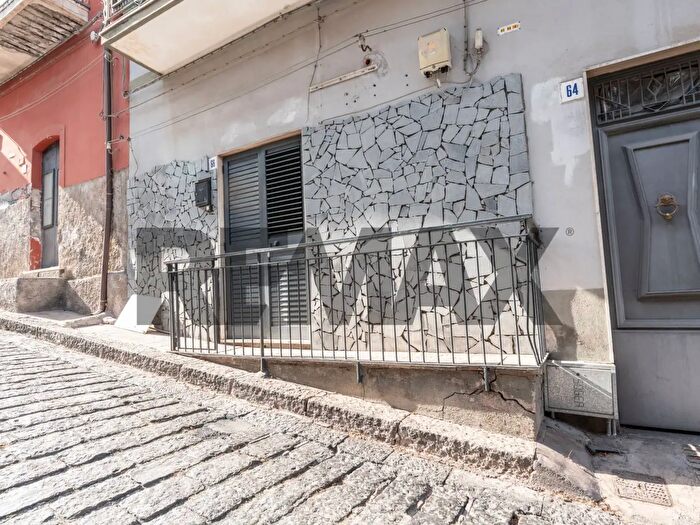 Appartamento trilocale in vendita in Via Alessandro Manzoni, Misterbianco