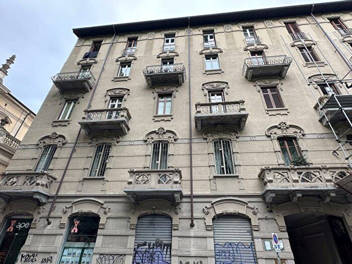 Appartamento bilocale in affitto in Corso Regina Margherita, Vanchiglia, Torino