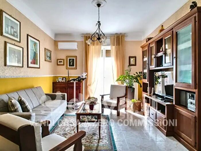 Appartamento trilocale in vendita in Via Rintone, Taranto