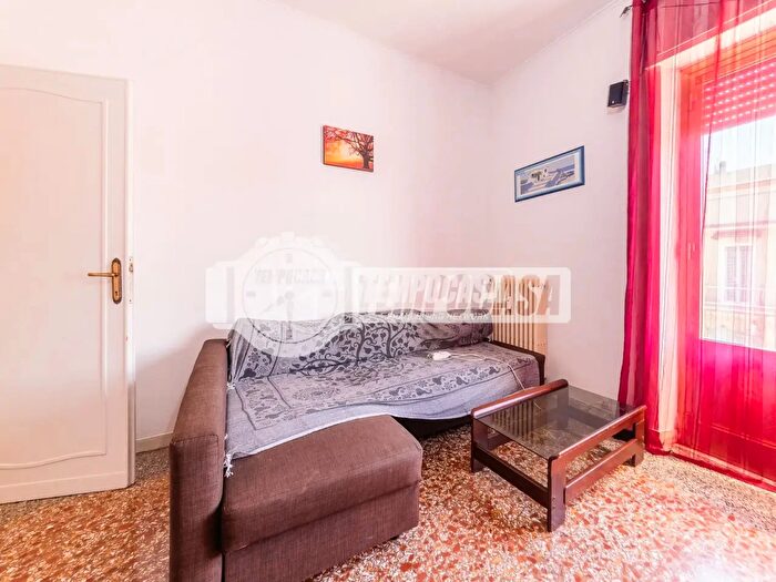 Appartamento trilocale in vendita in Via dei Torriani, Roma