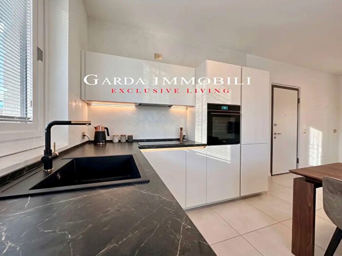 Appartamento trilocale in vendita in Via Coorti Romane, Sirmione
