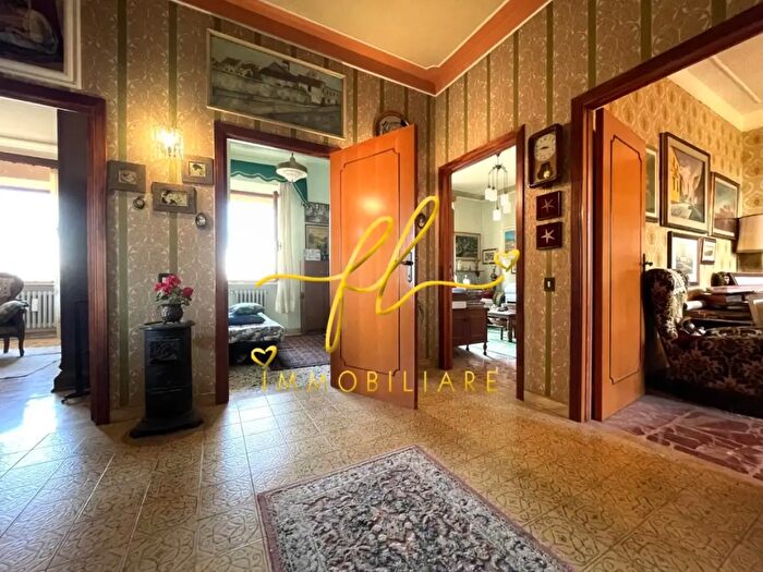 Appartamento con 5 locali in vendita in Pomarance