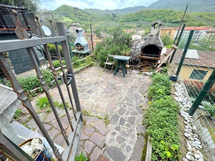 Appartamento quadrilocale in vendita in Via Giulio Braga Vaiano Unione dei Comuni Val di Bisenzio Prato Toscana Italia, Vaiano