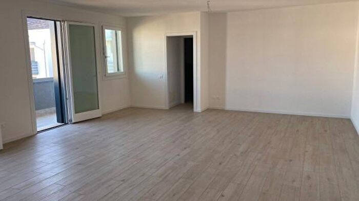 Appartamento quadrilocale in vendita in Via Roma, Saccolongo