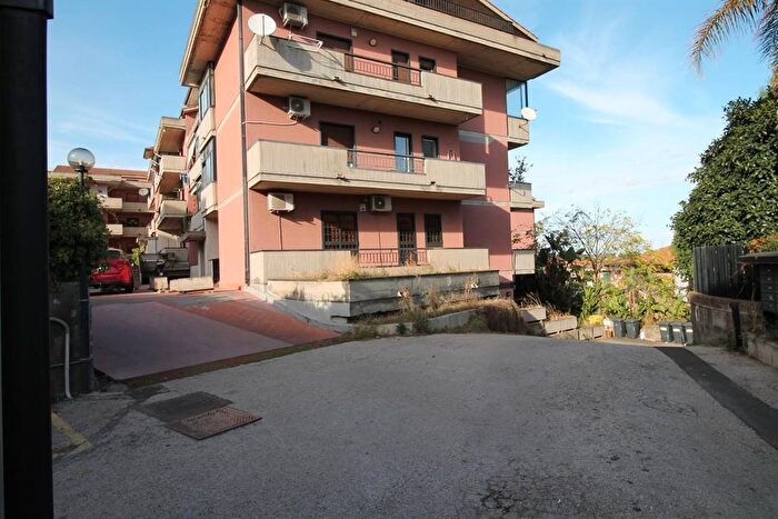 Casa bilocale in vendita in Via a Gramsci, Gravina Di Catania