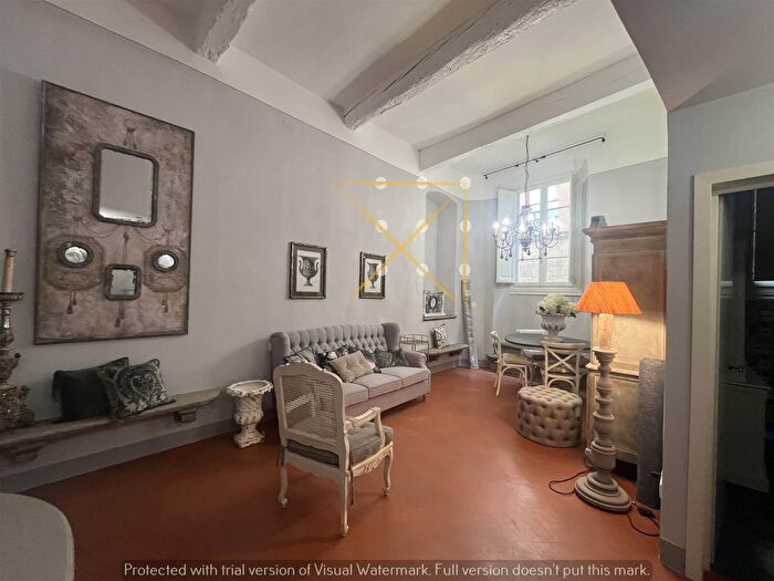 Appartamento con 5 locali in affitto in Firenze