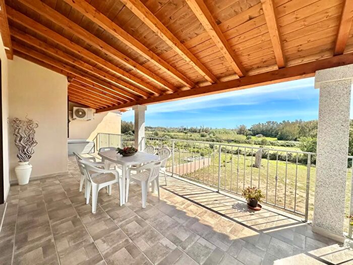 Appartamento con 5 locali in vendita in Siniscola