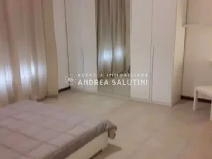 Appartamento con 5 locali in vendita in Pontedera