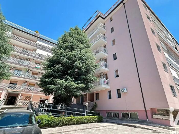 Appartamento con 5 locali in vendita in Via San Nicola, Caserta