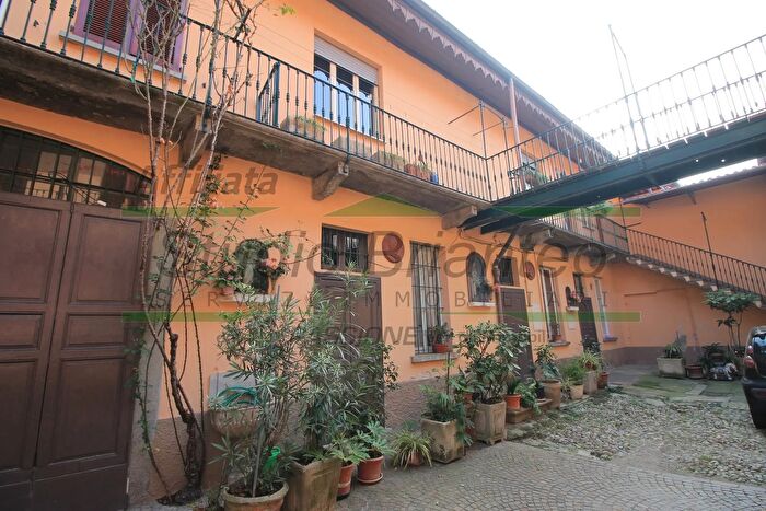 Case in Vendita e in Affitto - 2