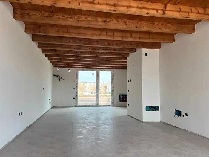 Casa con 5 locali in vendita in Via Misanello, Lonigo