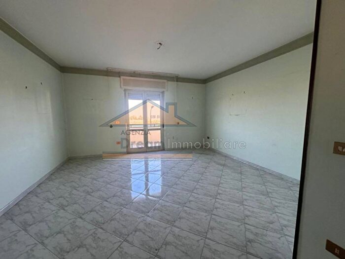 Appartamento trilocale in affitto in Via Santa Caterina da Siena, Monaci, Giugliano in Campania