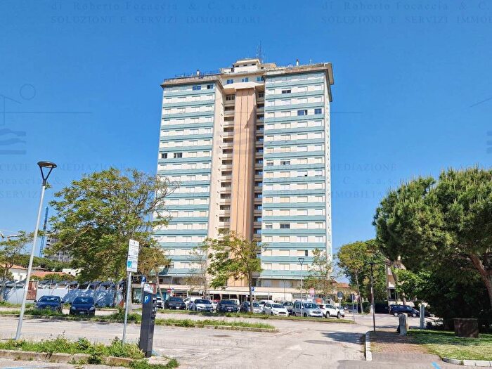 Appartamento trilocale in affitto in Viale Forli, Milano Marittima, Cervia