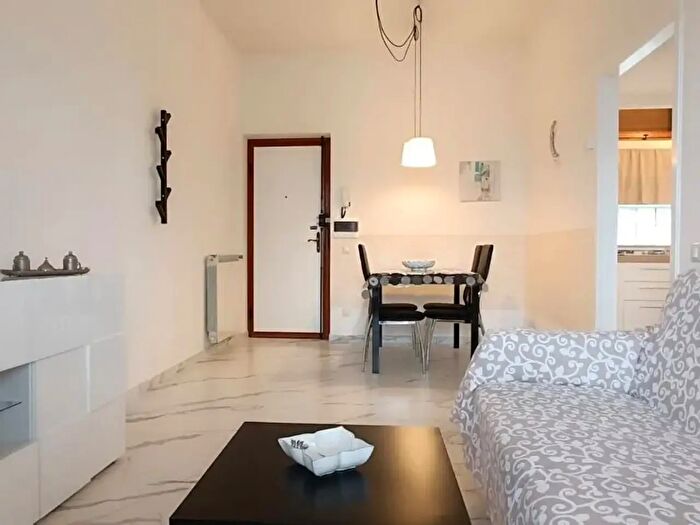 Appartamento trilocale in vendita in Viareggio