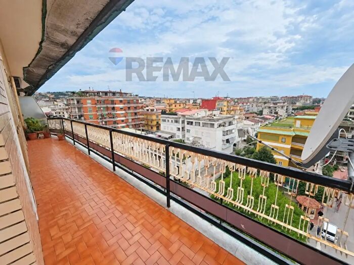Appartamento con 6 locali in vendita in Marano Di Napoli
