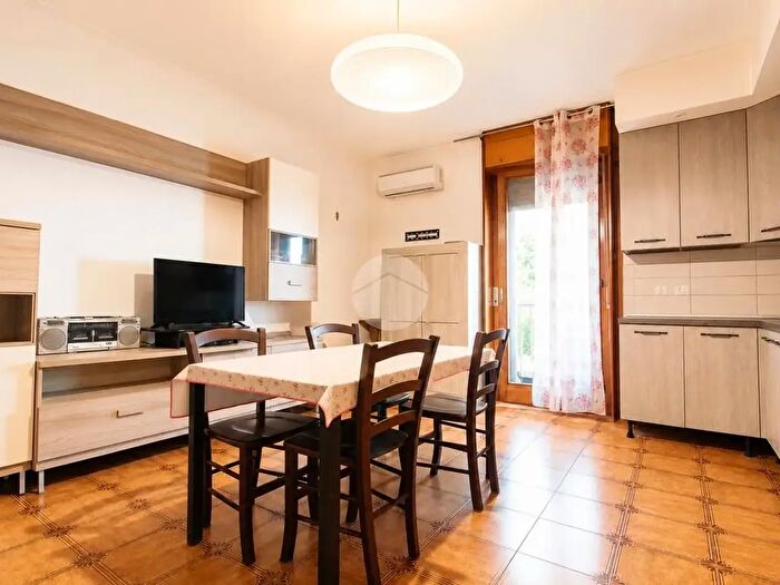 Appartamento trilocale in vendita in Via R Leoncavallo, Quartu Sant'Elena