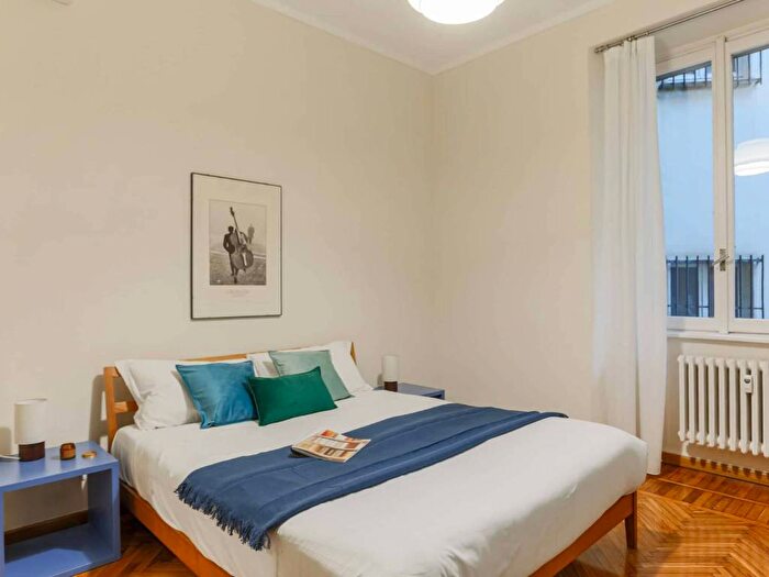 Appartamento bilocale in affitto in Viale Francesco Crispi, Moscova, Milano