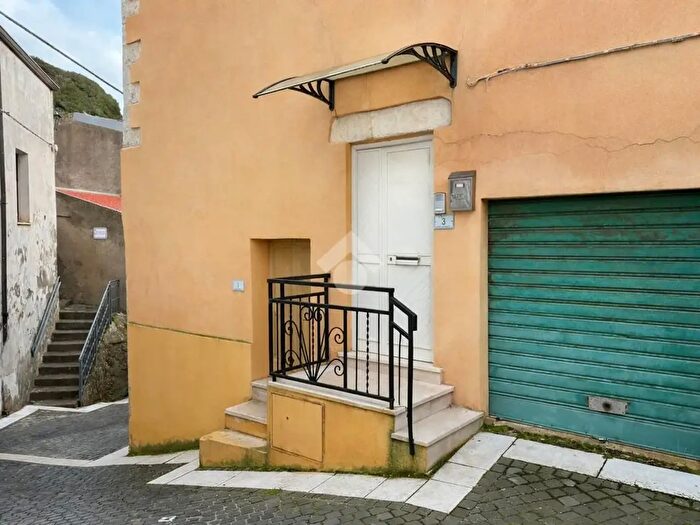 Appartamento trilocale in vendita in Via Municipio, Sedini