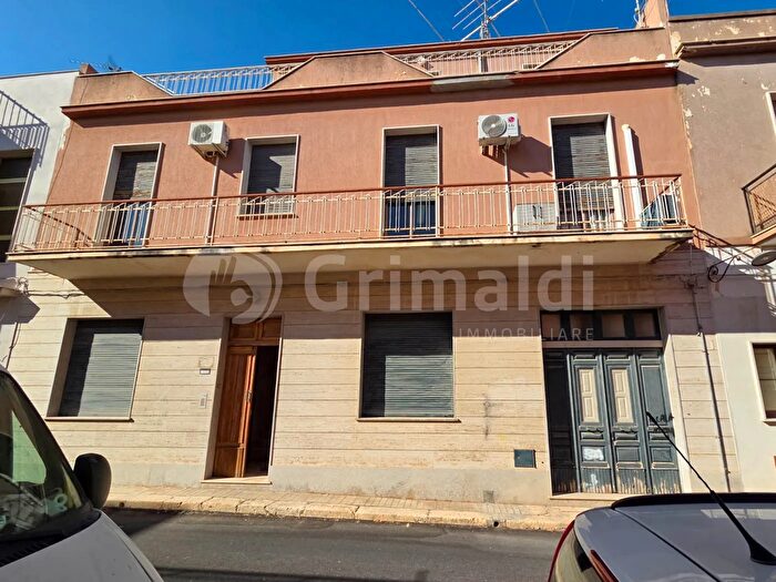 Casa in vendita in Avola