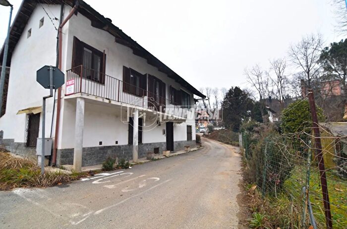 Casa con 5 locali in vendita in Via Sottoripa, Volpiano