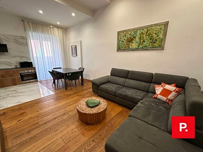 Appartamento bilocale in affitto in via Ferrara, Vasto, Napoli