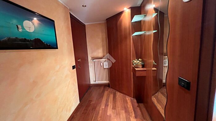 Appartamento trilocale in vendita in Via G Matteotti, Novate Milanese