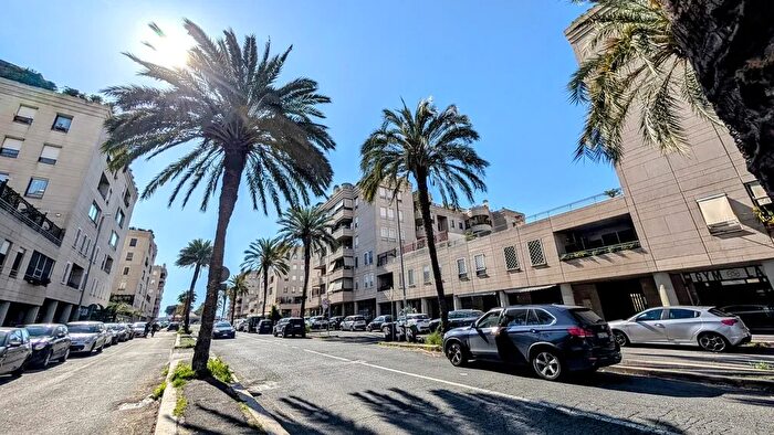 Appartamento trilocale in vendita in Viale degli Astri Roma Torrino, Roma