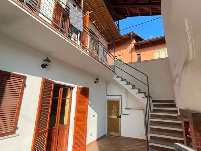 Casa quadrilocale in vendita in Via Cesare Battisti, Mercenasco