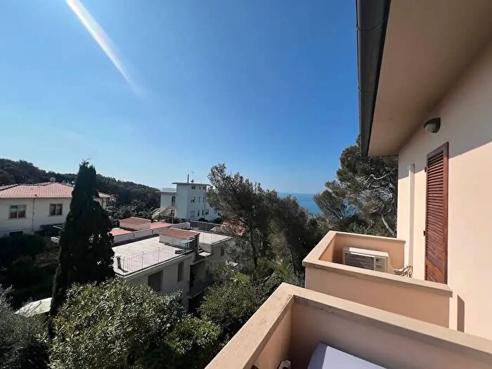 Appartamento quadrilocale in vendita in Via Mogadiscio, Rosignano Marittimo