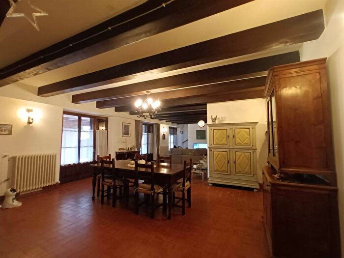 Casa con 6 locali in affitto in Cetona