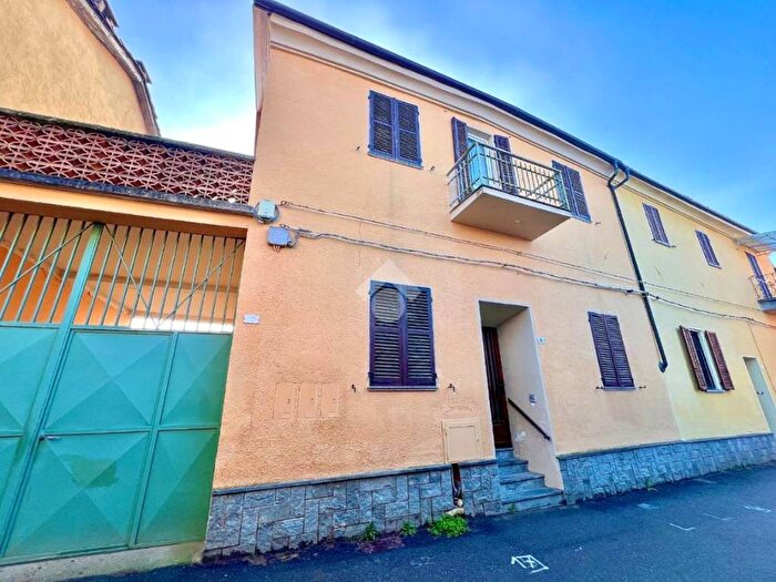 Appartamento trilocale in affitto in Via roma, Piea