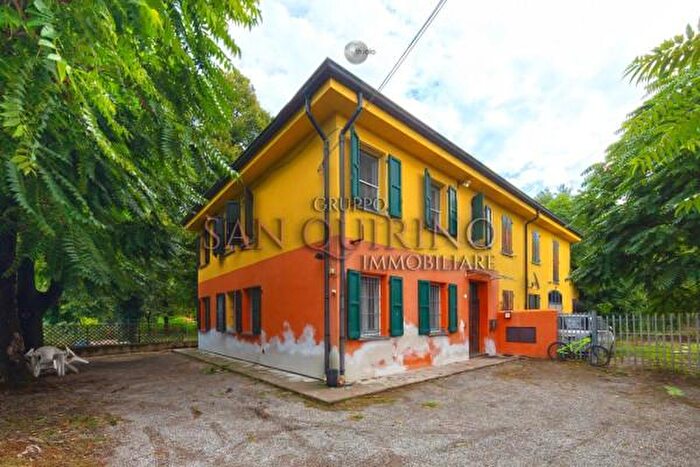 Appartamento trilocale in vendita in Strada Borgazzo, Novellara