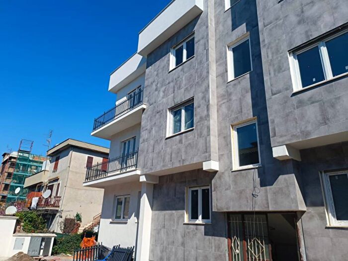 Appartamento bilocale in affitto in Via Fabrizio Chiari, Torre Angela, Roma